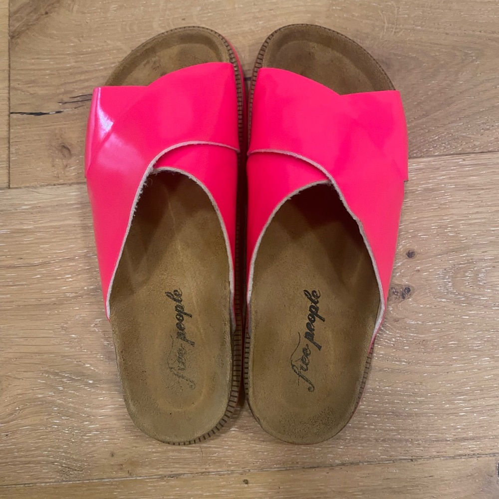 Free People slides. Hot pink, they are size 38.